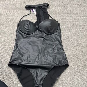 Black Women‘s body suit